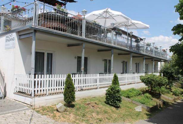 Kueffner Hof Hotel Langenbeutingen Buitenkant foto
